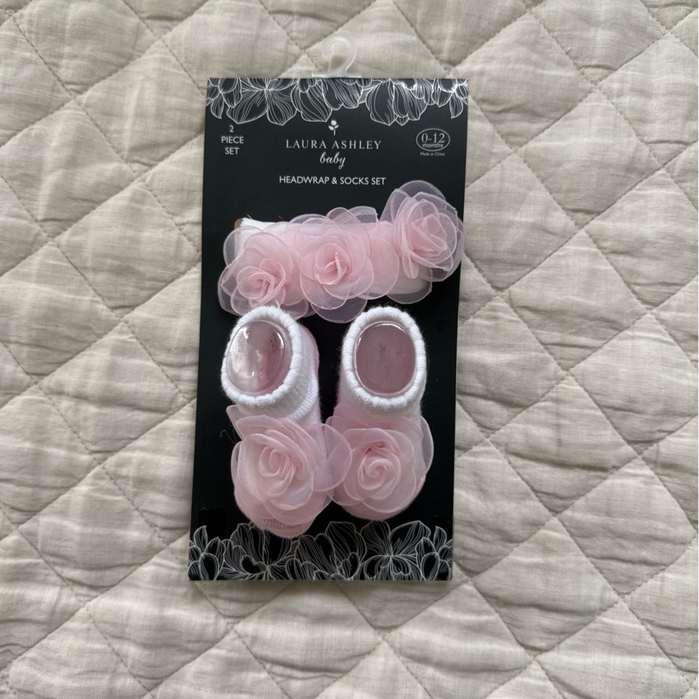 Laura Ashley Pink Flower Baby Headband and Socks Set, NWT baby girl photo shoot